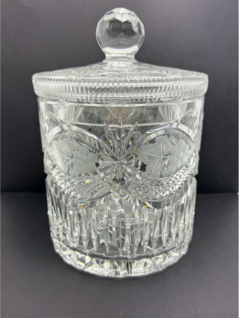ABP American Brilliant Finest Cut Glass Biscuit Cookie Jar Round Finial Heavy